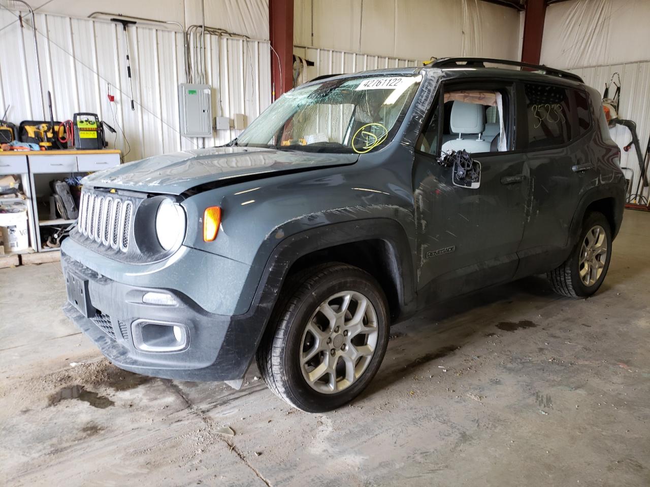 Photo 2 from auction – 2017 JEEP RENEGADE L with VIN ZACCJBBB1HPE53876