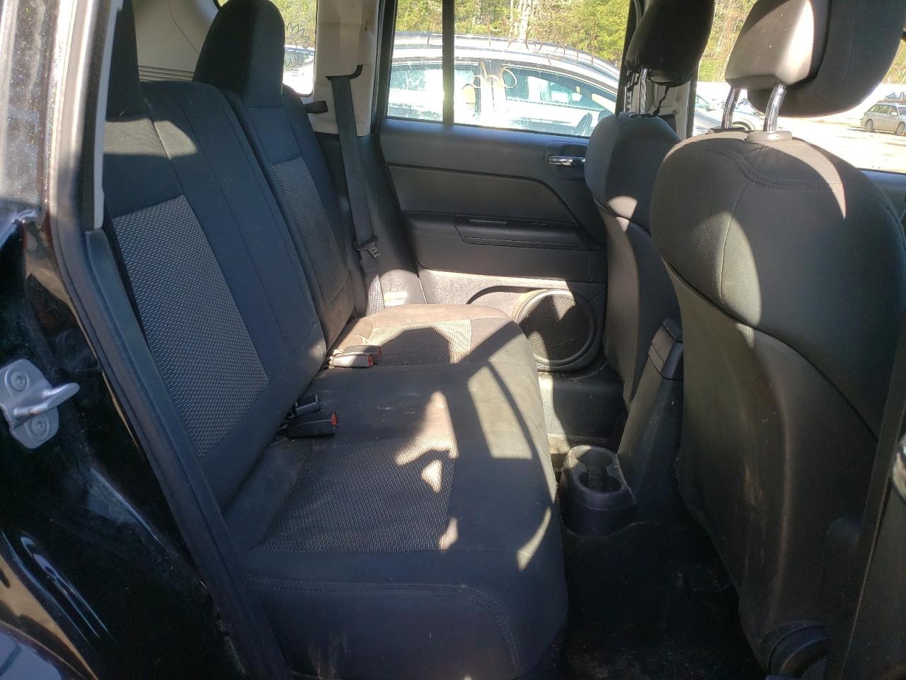 Photo 6 from auction – 2010 JEEP COMPASS SP with VIN 1J4NF4FB3AD631446