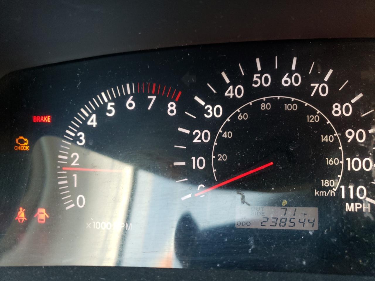 Photo 8 from auction – 2005 TOYOTA COROLLA CE with VIN 1NXBR32E25Z350038