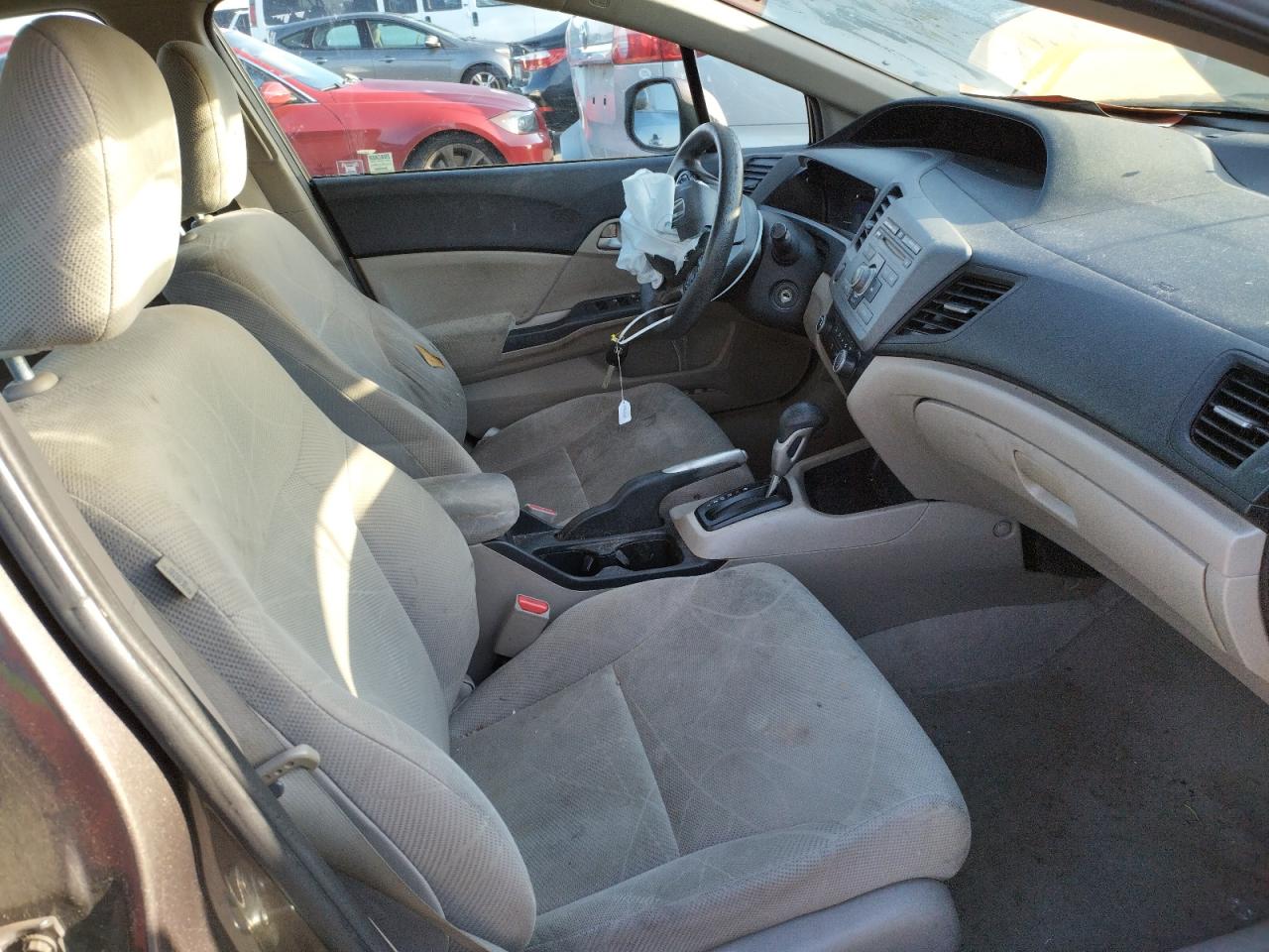 Photo 5 from auction – 2012 HONDA CIVIC LX with VIN 19XFB2F55CE310207