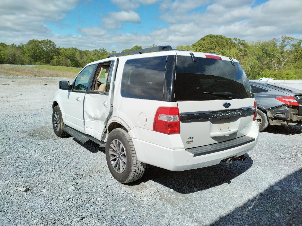 Photo 3 from auction – 2016 FORD EXPEDITION with VIN 1FMJU1HT6GEF38854