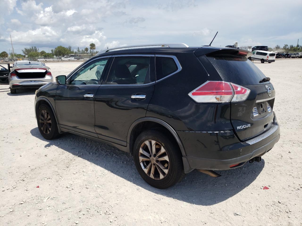 Photo 3 from auction – 2015 NISSAN ROGUE S with VIN KNMAT2MT4FP536560