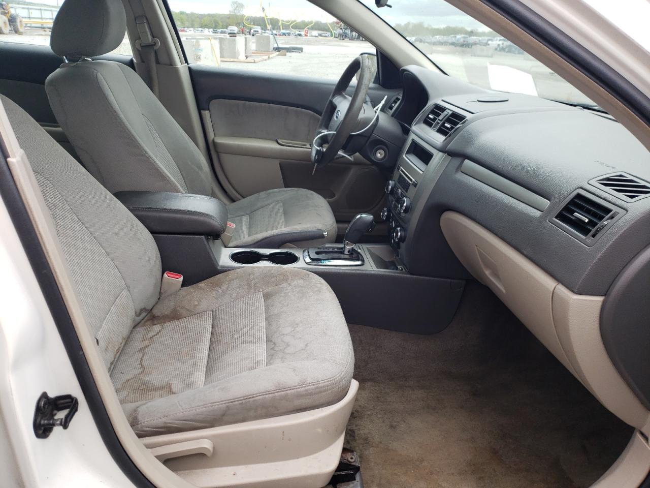 Photo 5 from auction – 2011 FORD FUSION SE with VIN 3FAHP0HA5BR166857