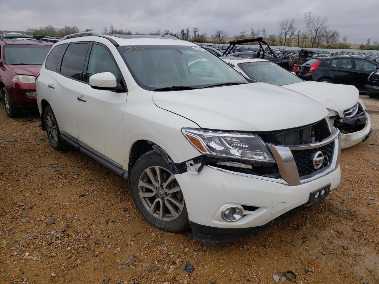 NISSAN PATHFINDER 2014 with VIN 5N1AR2MM7EC683271 - Photo from auction