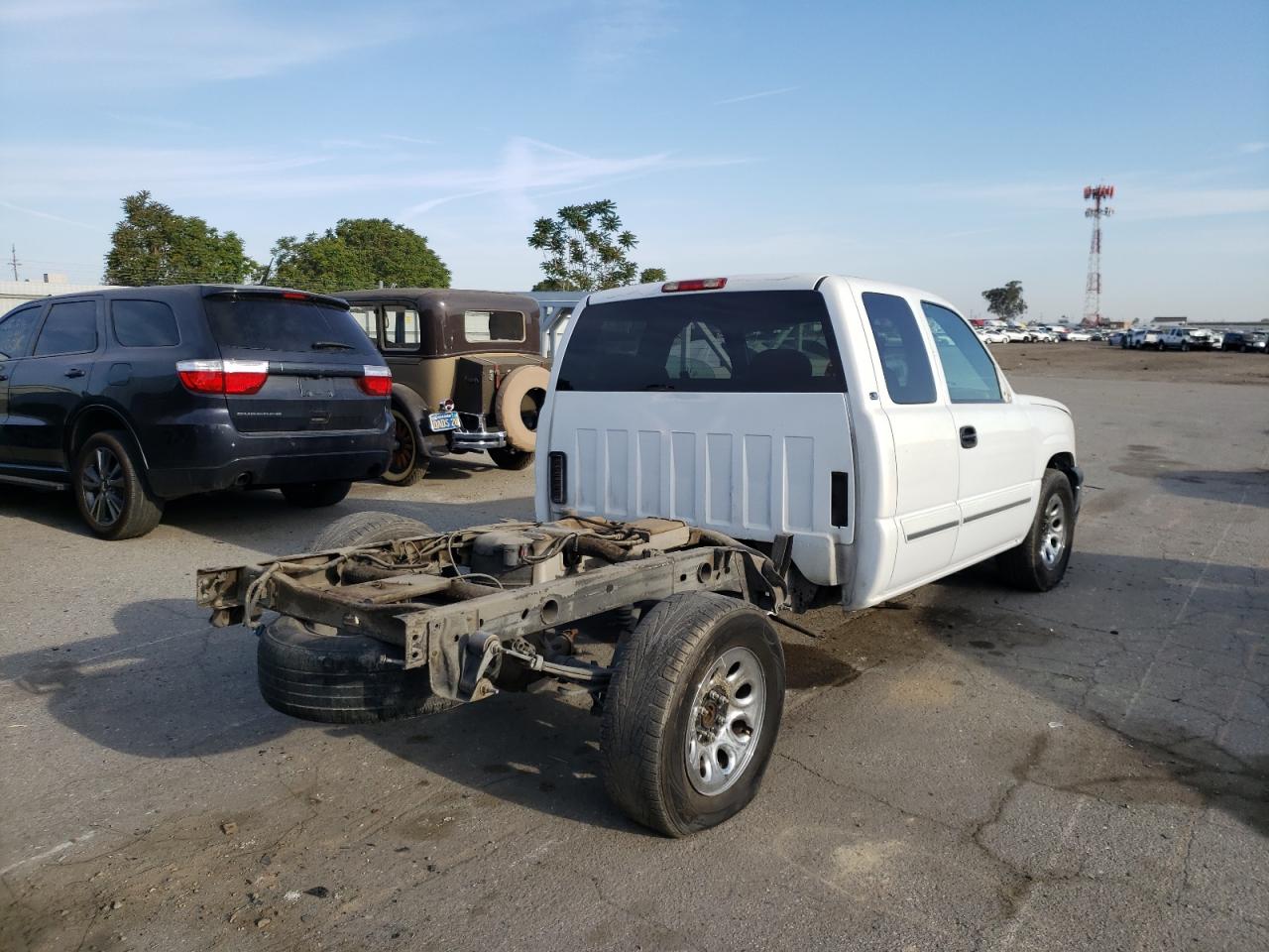 Photo 4 from auction – 2005 CHEVROLET SILVERADO with VIN 1GCEC19Z15Z196487