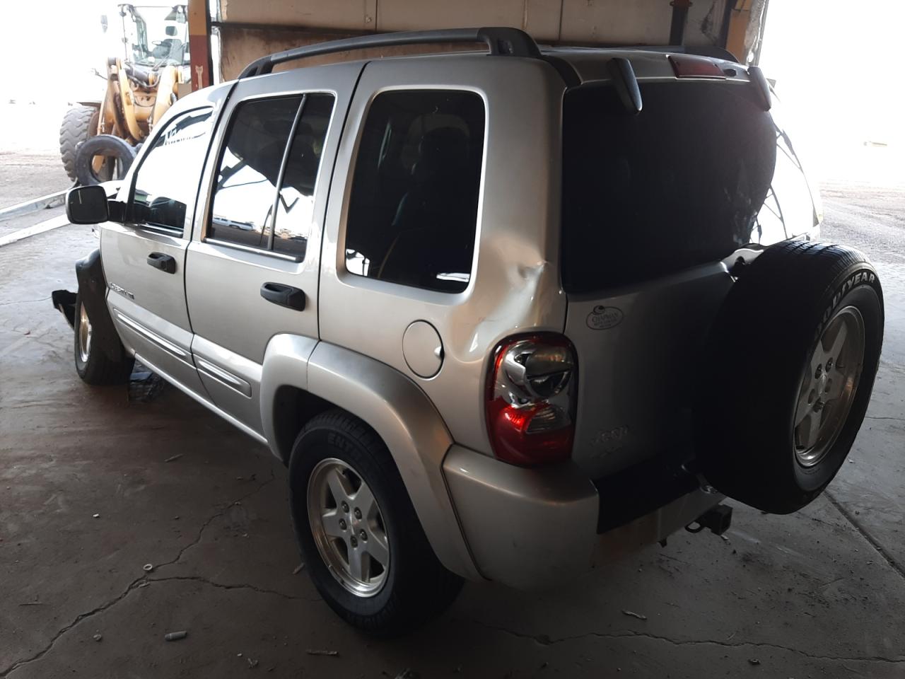 Photo 3 from auction – 2002 JEEP LIBERTY LI with VIN 1J4GL58K62W356116