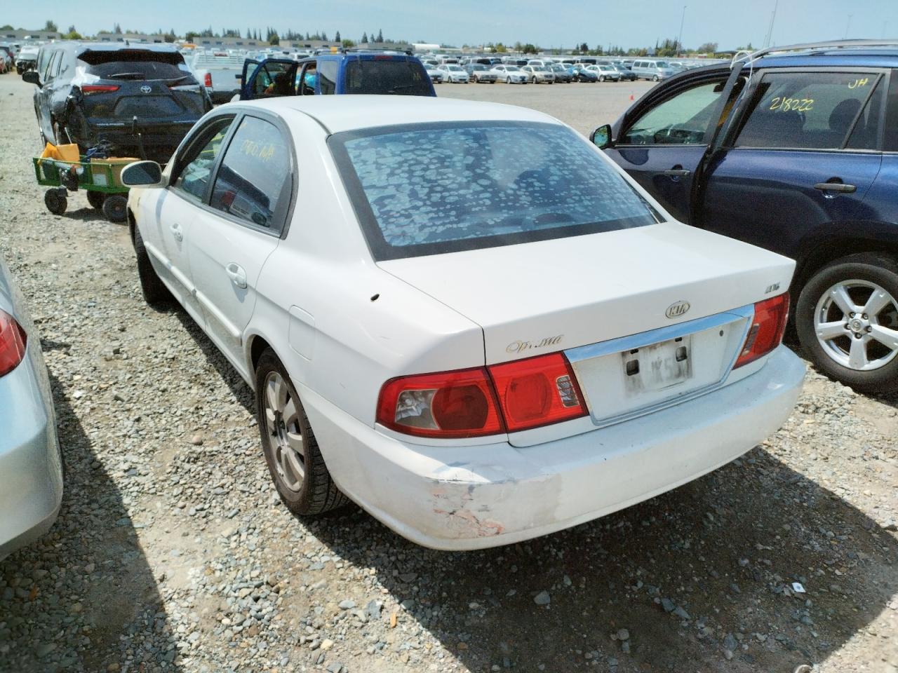 Photo 3 from auction – 2004 KIA OPTIMA LX with VIN KNAGD128545261593