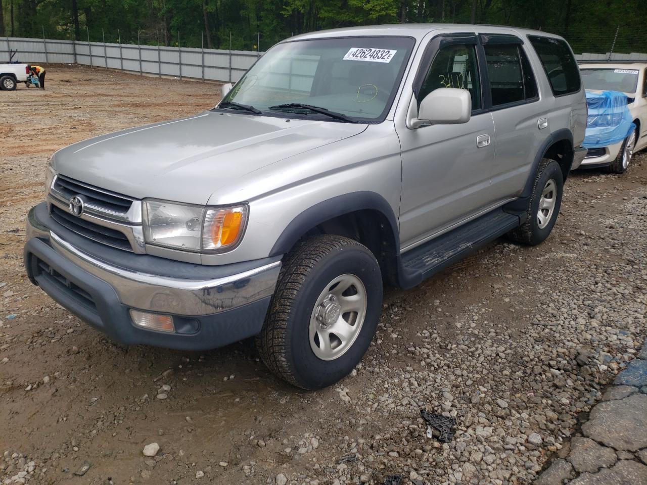 Photo 2 from auction – 2001 TOYOTA 4RUNNER SR with VIN JT3GN86R910181156