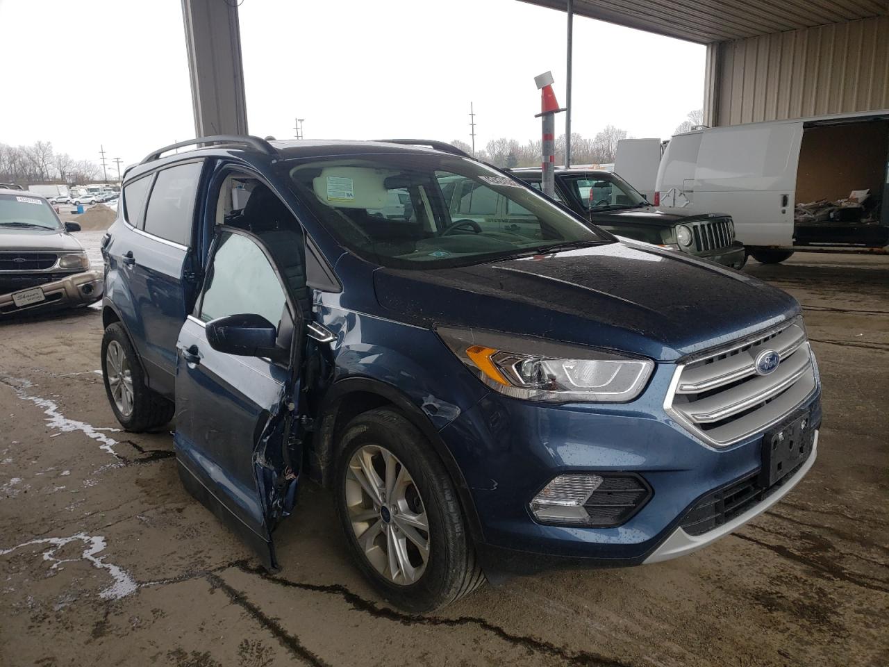 FORD ESCAPE SEL 2018 с VIN 1FMCU0HD4JUC32809 - Фото с аукциона