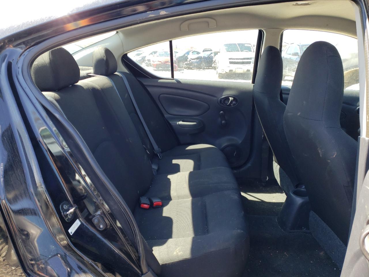 Photo 6 from auction – 2015 NISSAN VERSA S with VIN 3N1CN7AP1FL928661
