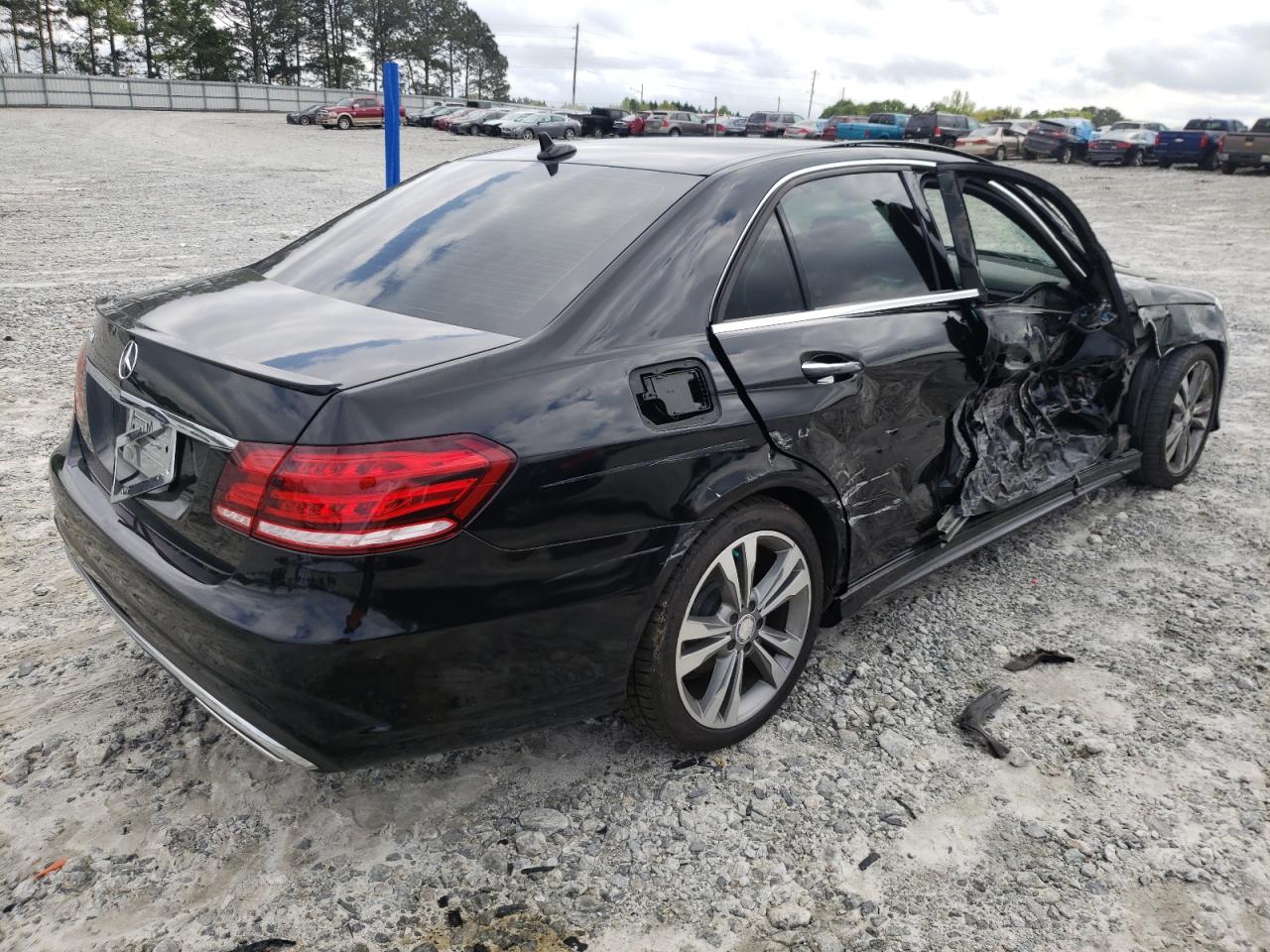 Photo 4 from auction – 2014 MERCEDES-BENZ E 350 with VIN WDDHF5KB9EA971731