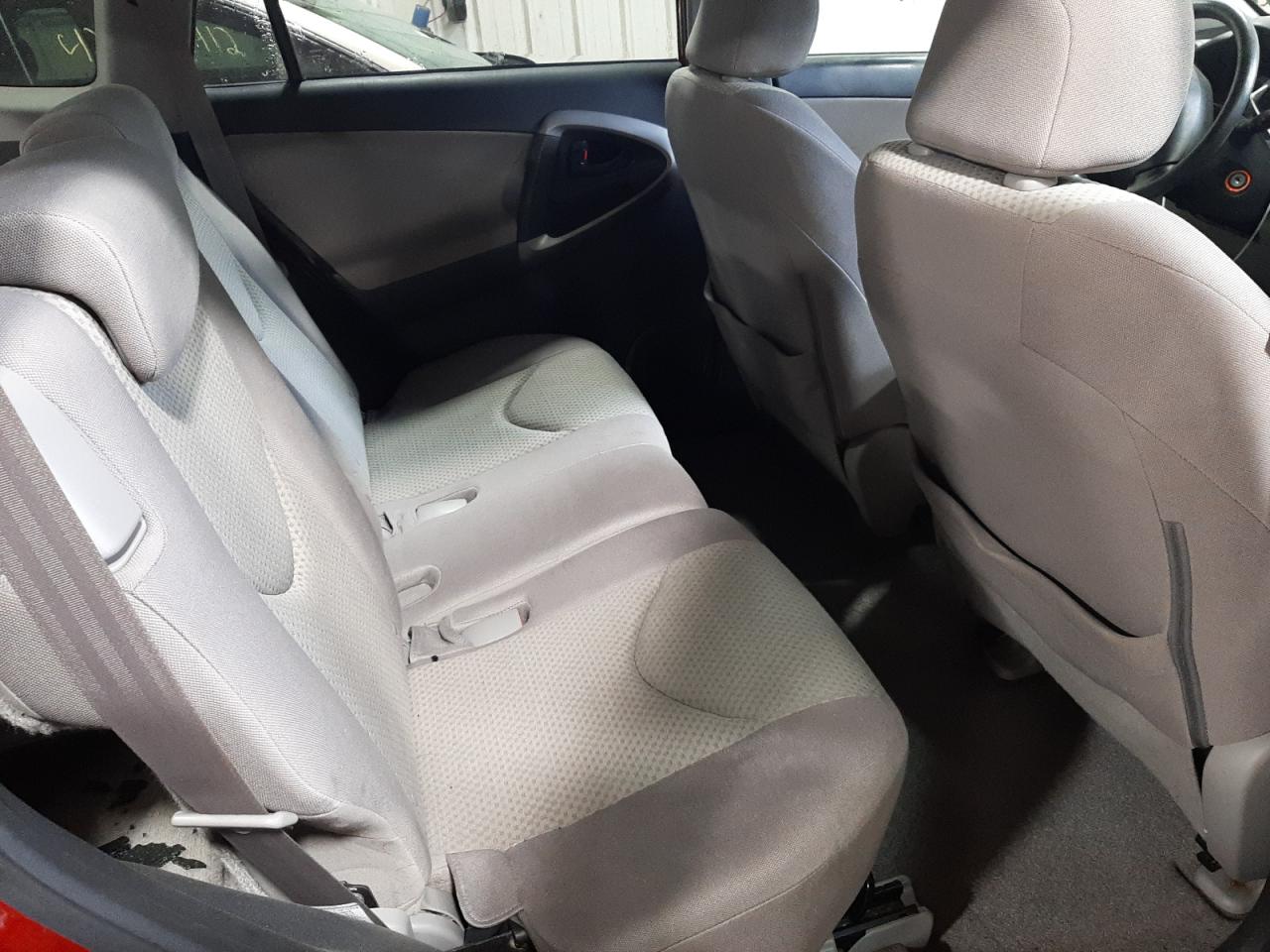 Photo 6 from auction – 2008 TOYOTA RAV4 with VIN JTMBD33V086084495