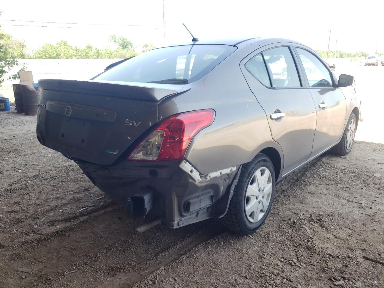 Photo 4 from auction – 2016 NISSAN VERSA S with VIN 3N1CN7AP3GL852507