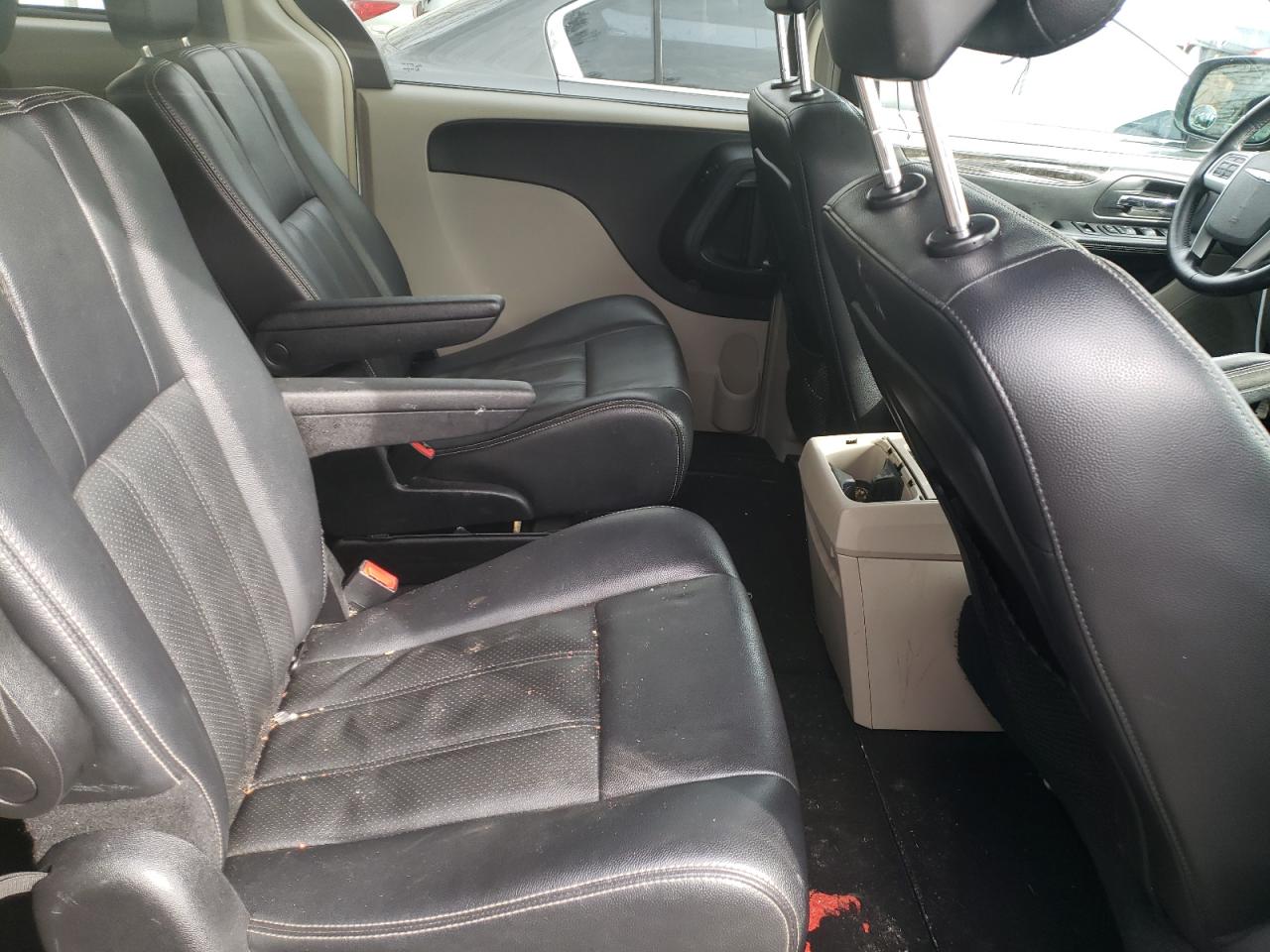 Photo 6 from auction – 2012 CHRYSLER TOWN & COU with VIN 2C4RC1BG7CR251851