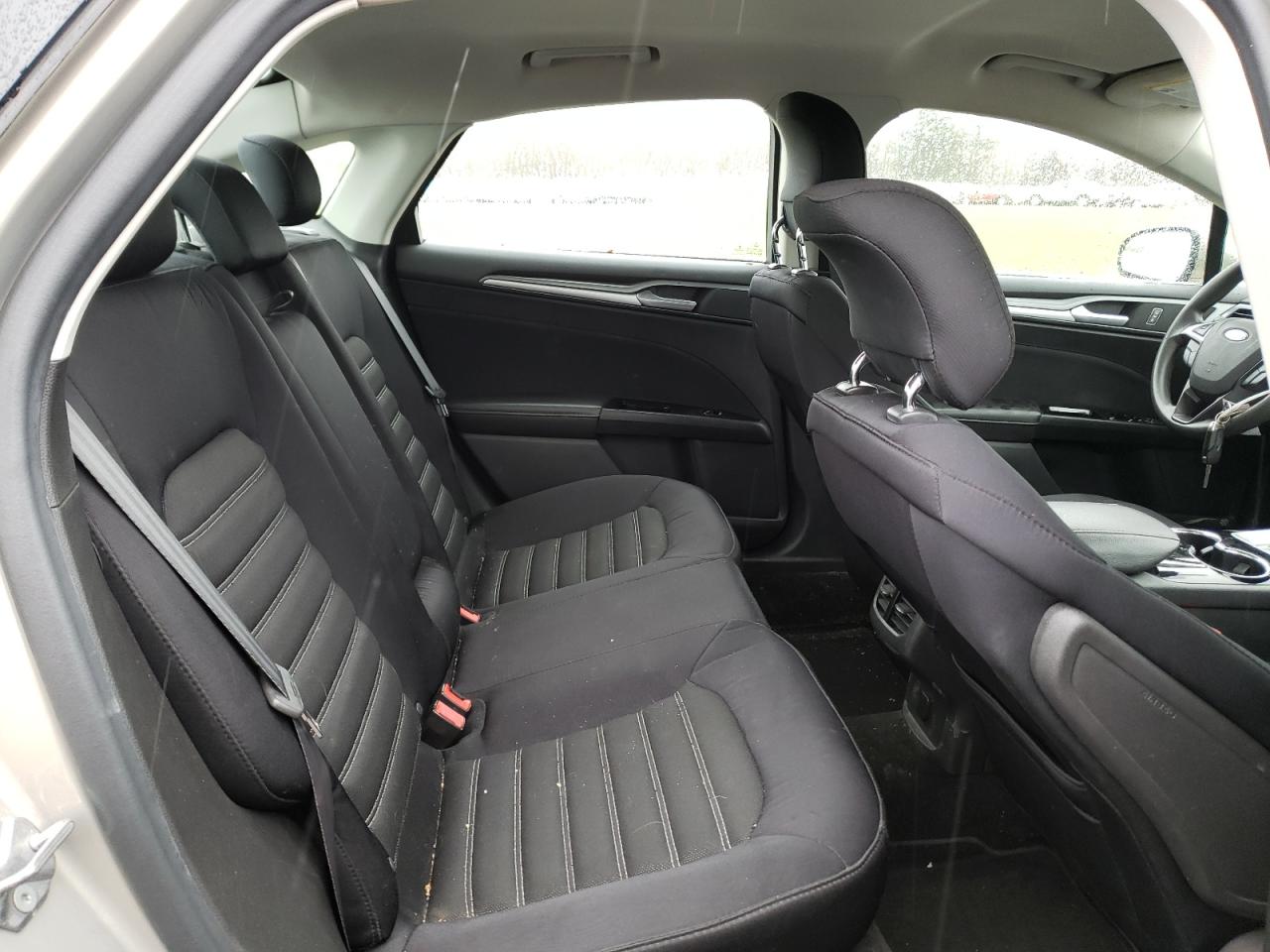 Photo 6 from auction – 2015 FORD FUSION SE with VIN 3FA6P0H7XFR111449