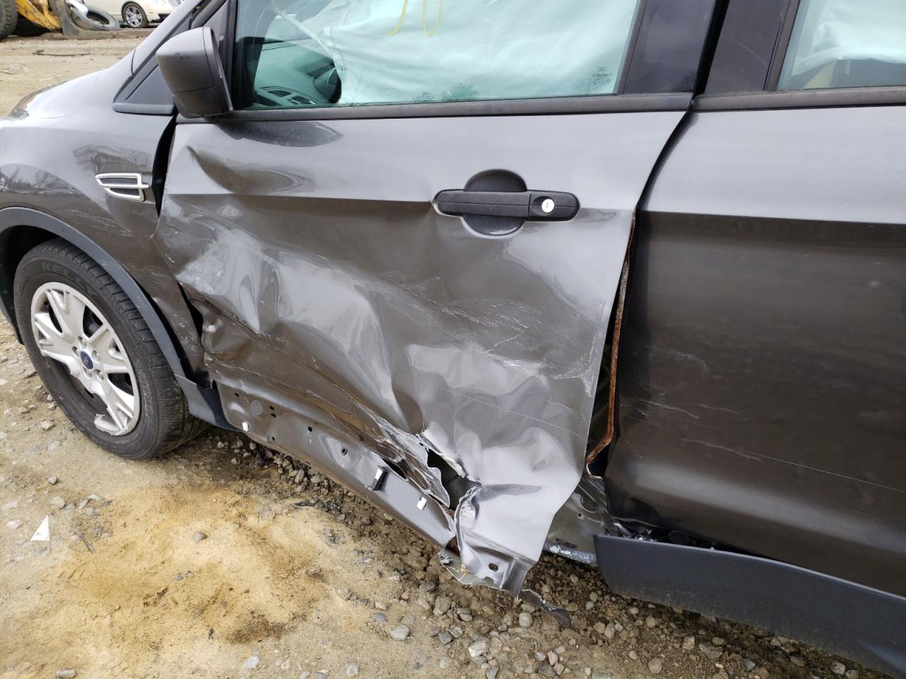 Photo 9 from auction – 2015 FORD ESCAPE S with VIN 1FMCU0F72FUB35564