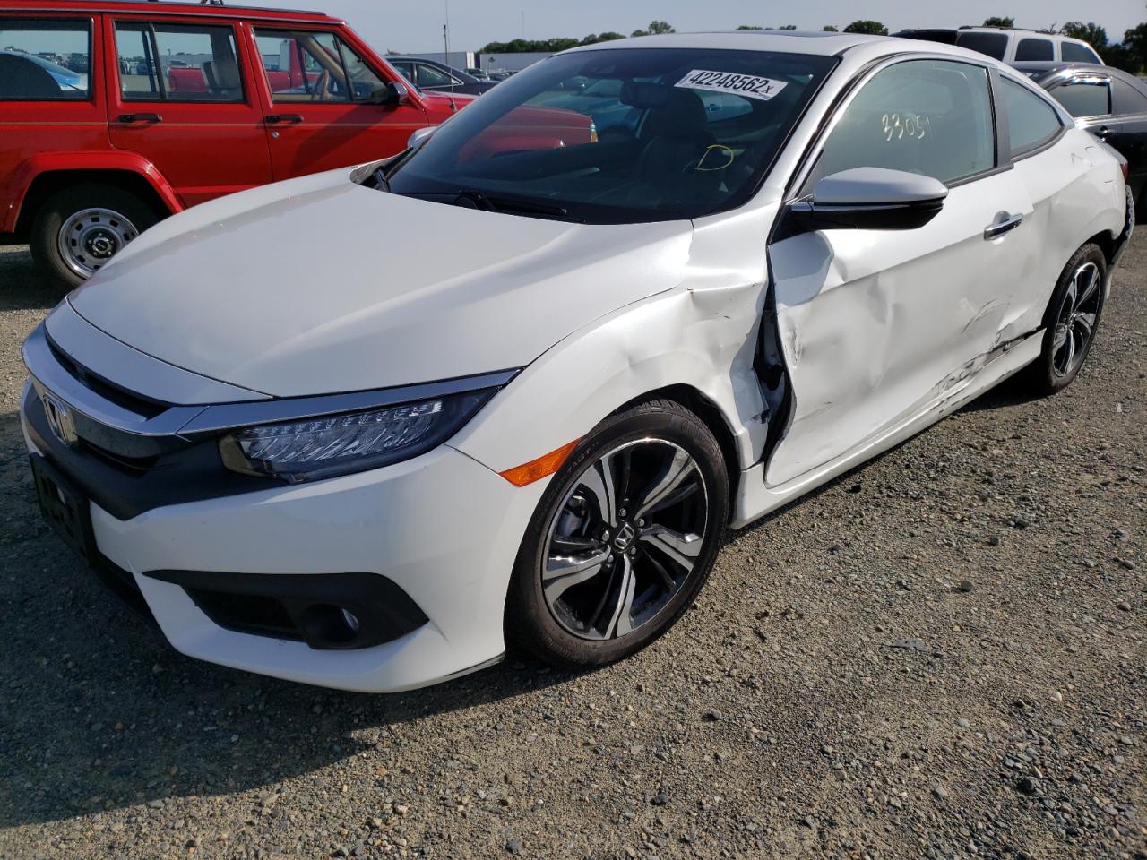 Photo 2 from auction – 2017 HONDA CIVIC TOUR with VIN 2HGFC3B92HH359017