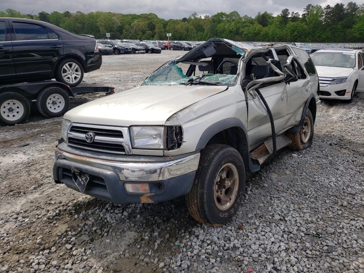 Photo 2 from auction – 2000 TOYOTA 4RUNNER SR with VIN JT3GN86R7Y0159747