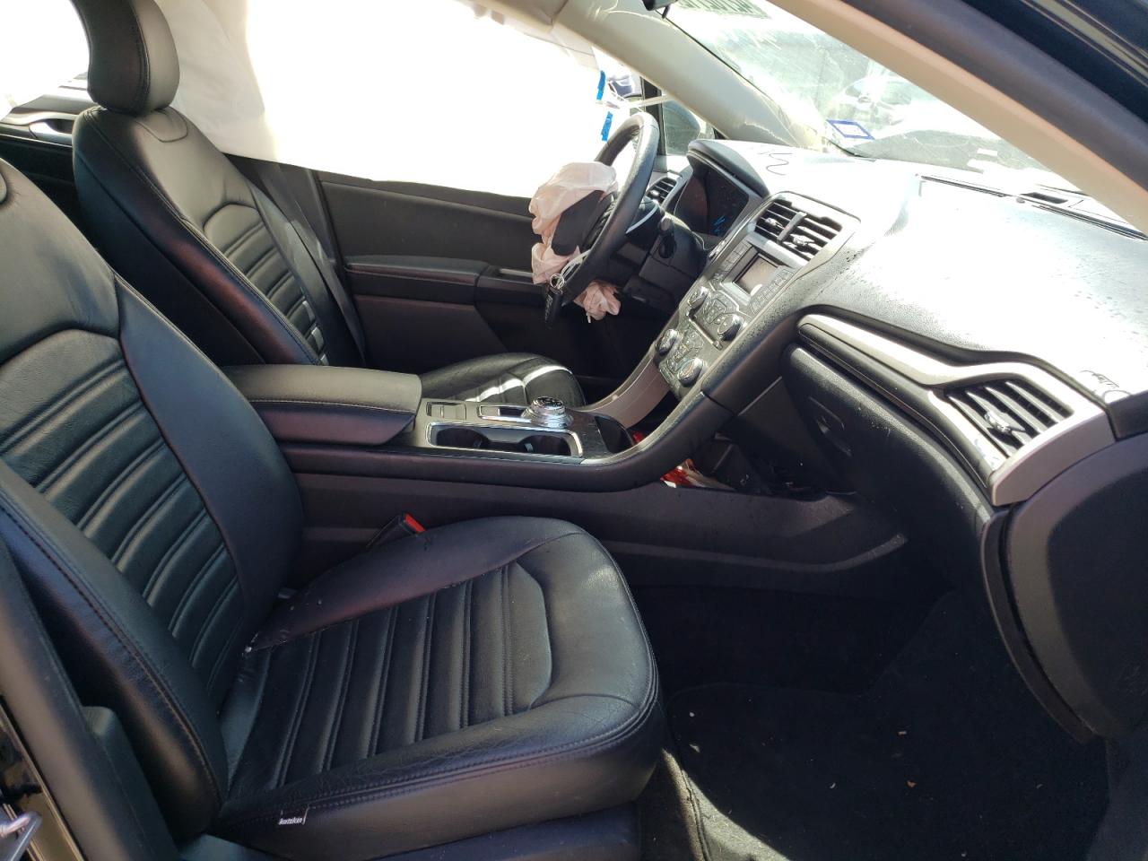 Photo 5 from auction – 2017 FORD FUSION with VIN 3FA6P0G76HR397885