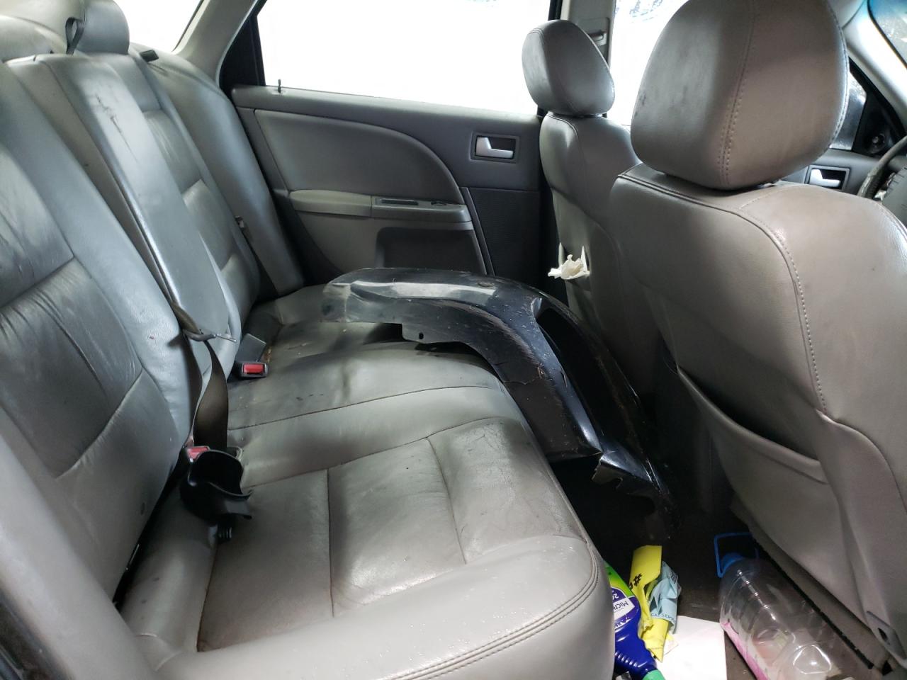 Photo 6 from auction – 2007 FORD FIVE HUNDR with VIN 1FAHP24167G136752