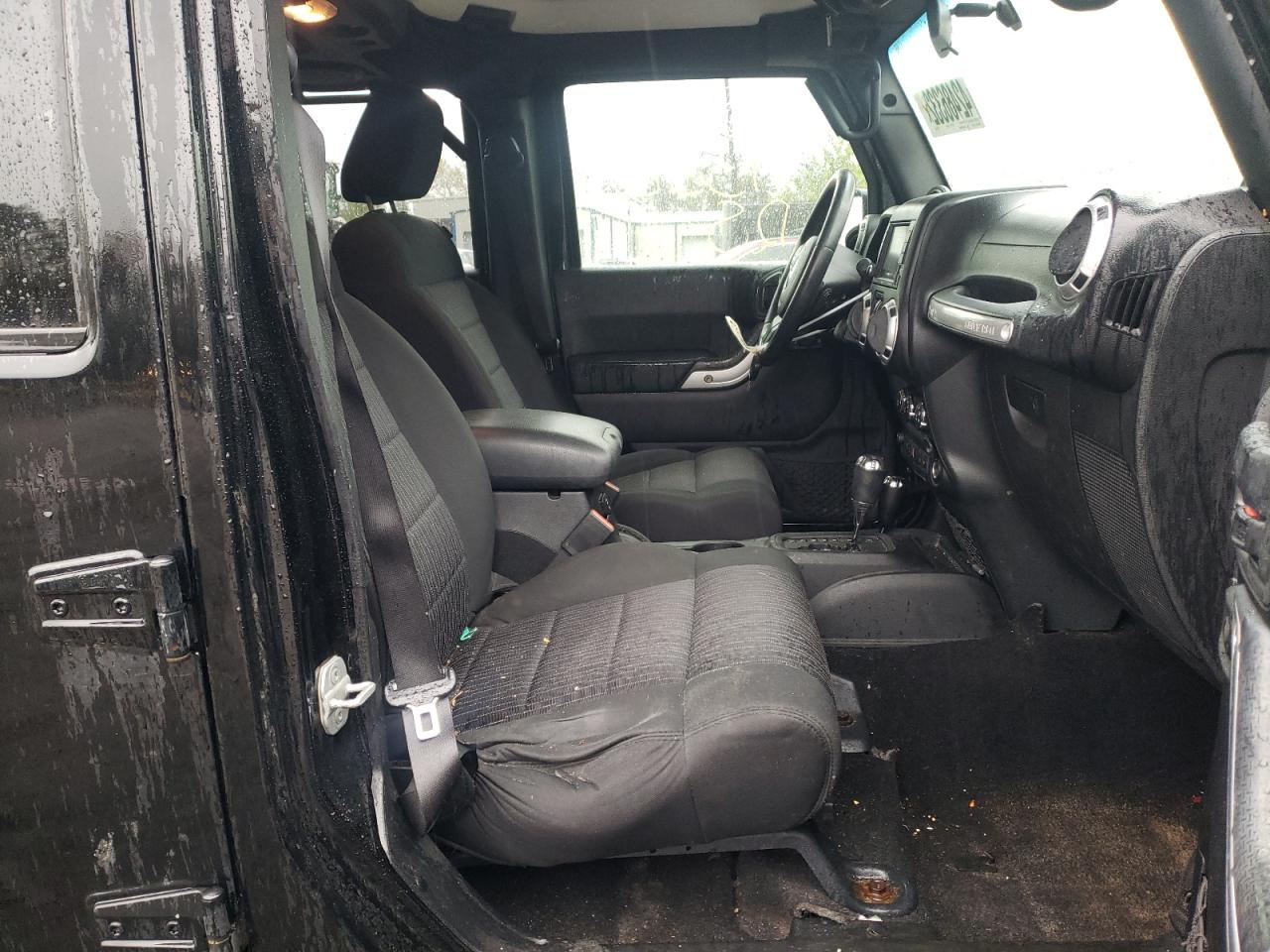 Photo 5 from auction – 2011 JEEP WRANGLER U with VIN 1J4HA6H10BL536166