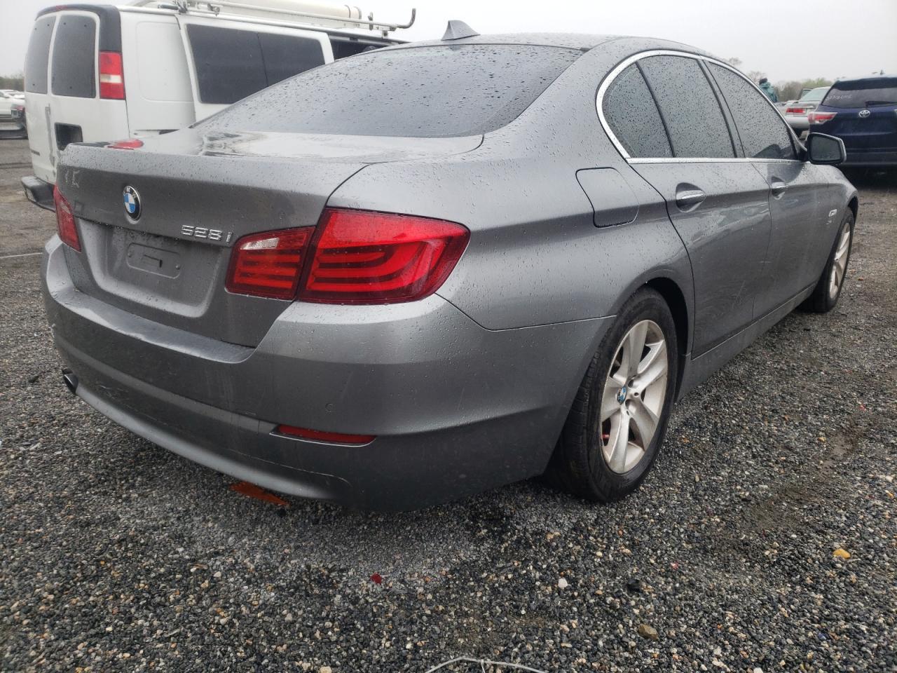 Photo 4 from auction – 2012 BMW 528 XI with VIN WBAXH5C56CDW07848