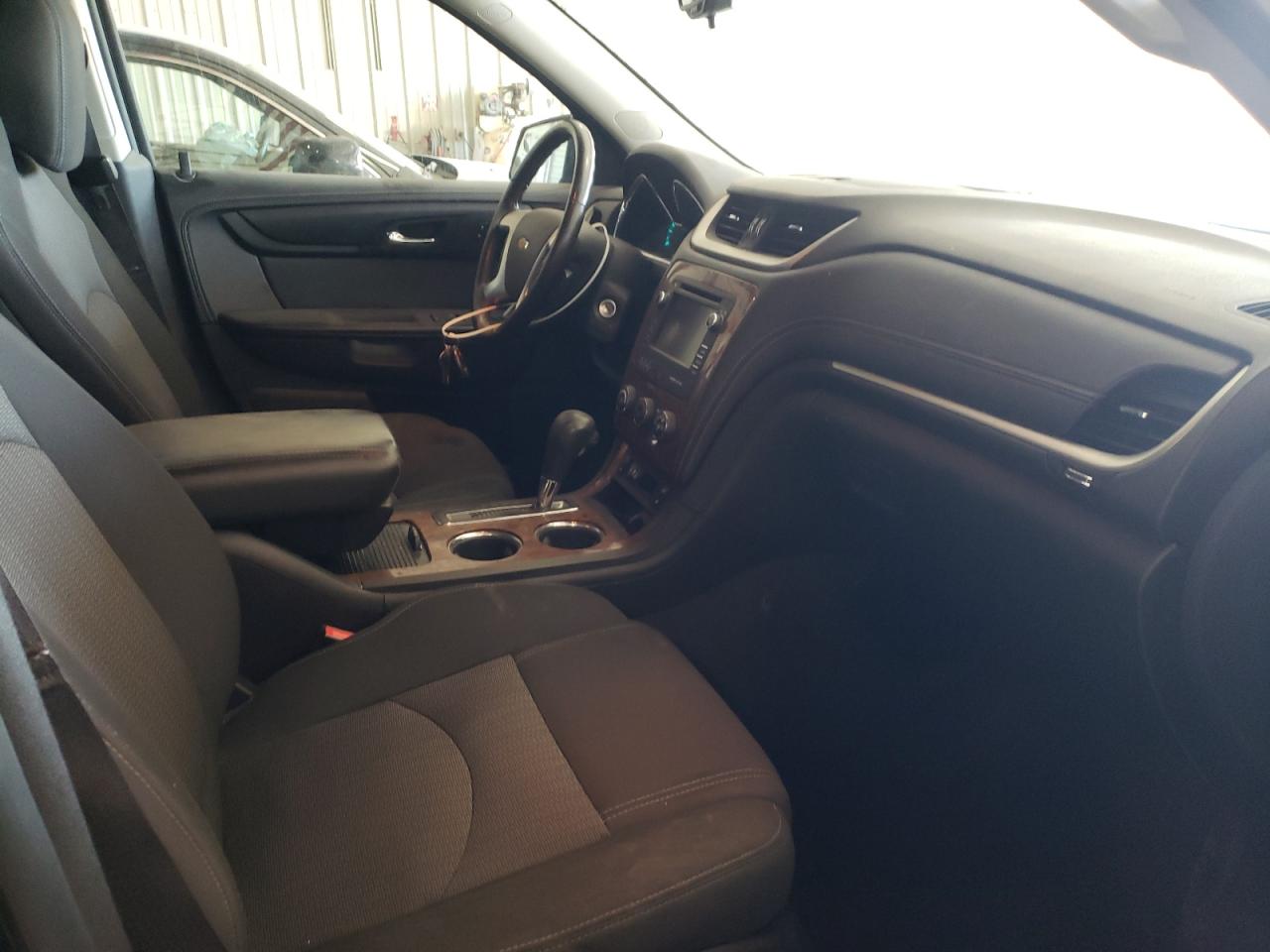 Photo 5 from auction – 2013 CHEVROLET TRAVERSE L with VIN 1GNKVGKD2DJ215096