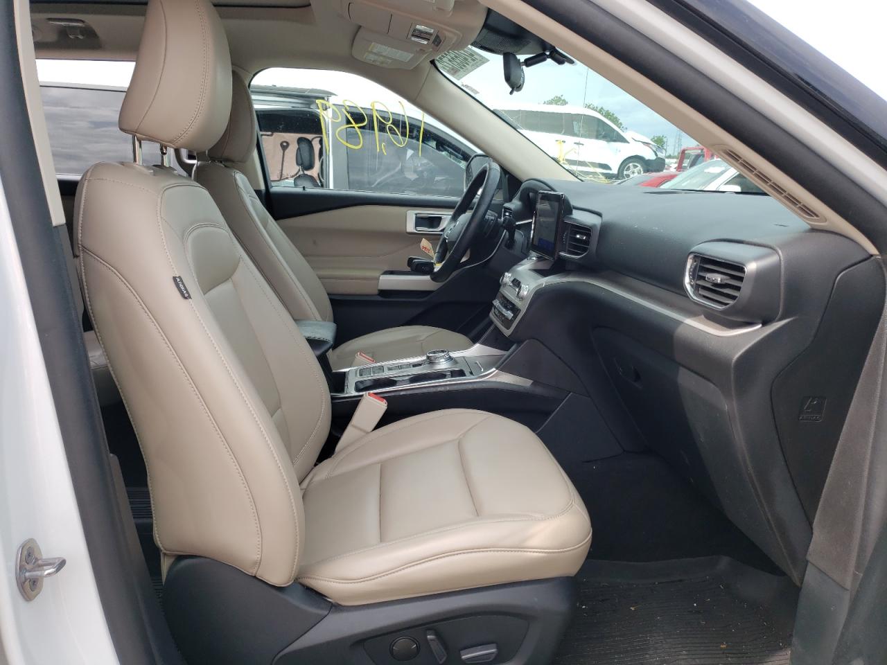 Photo 5 from auction – 2021 FORD EXPLORER X with VIN 1FMSK7DH0MGA57187
