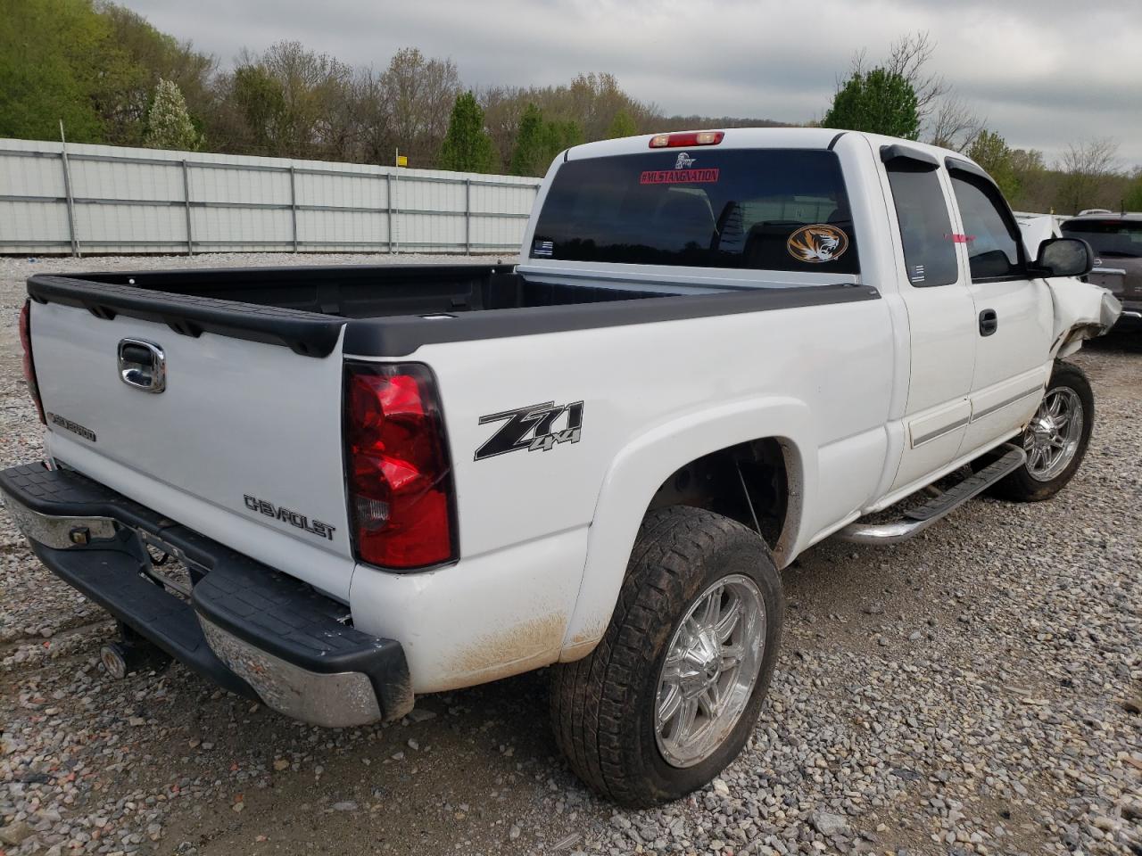 Photo 4 from auction – 2006 CHEVROLET SILVERADO with VIN 1GCEK19B26Z246515