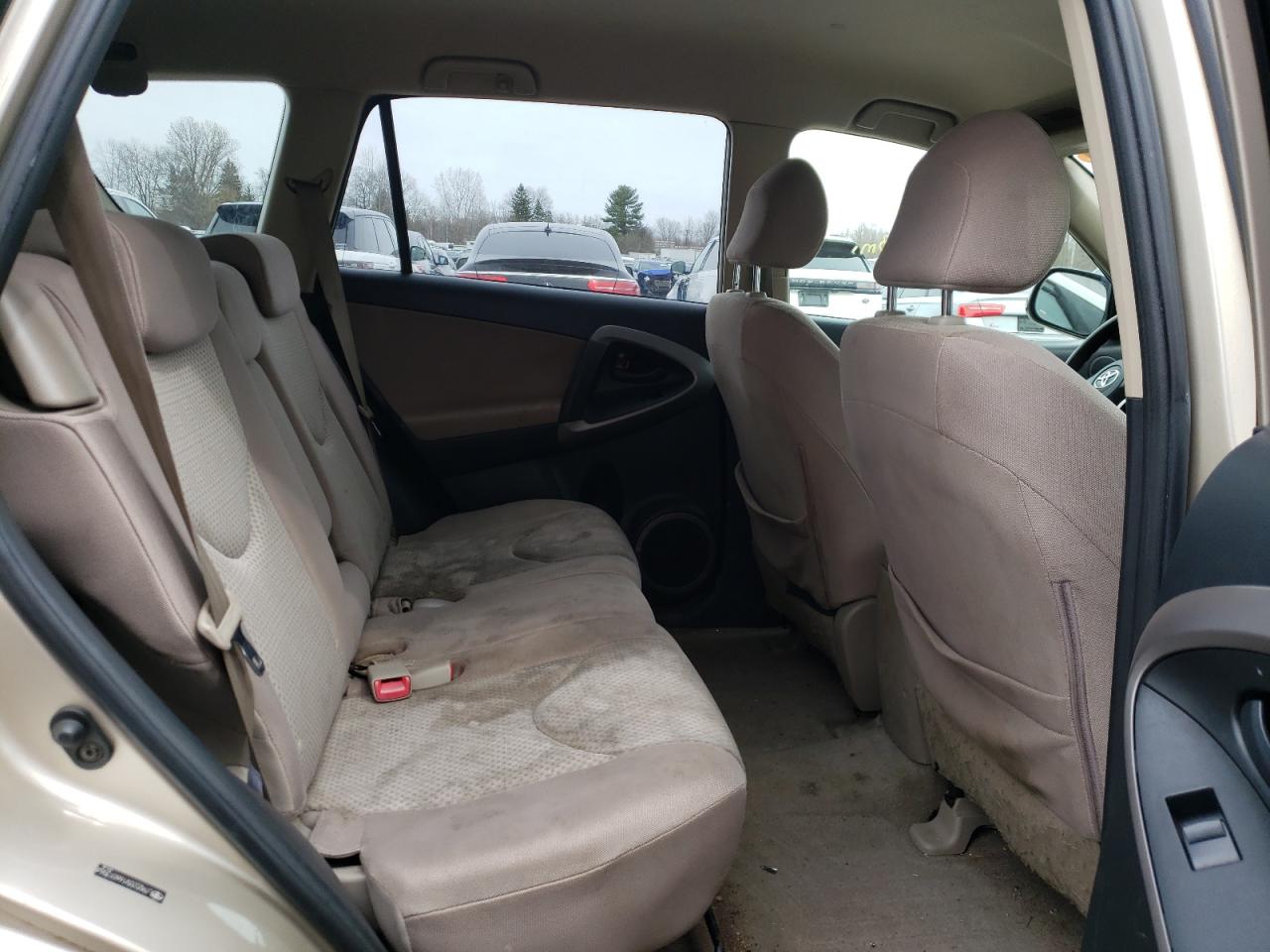 Photo 6 from auction – 2006 TOYOTA RAV4 with VIN JTMZD33V166013964