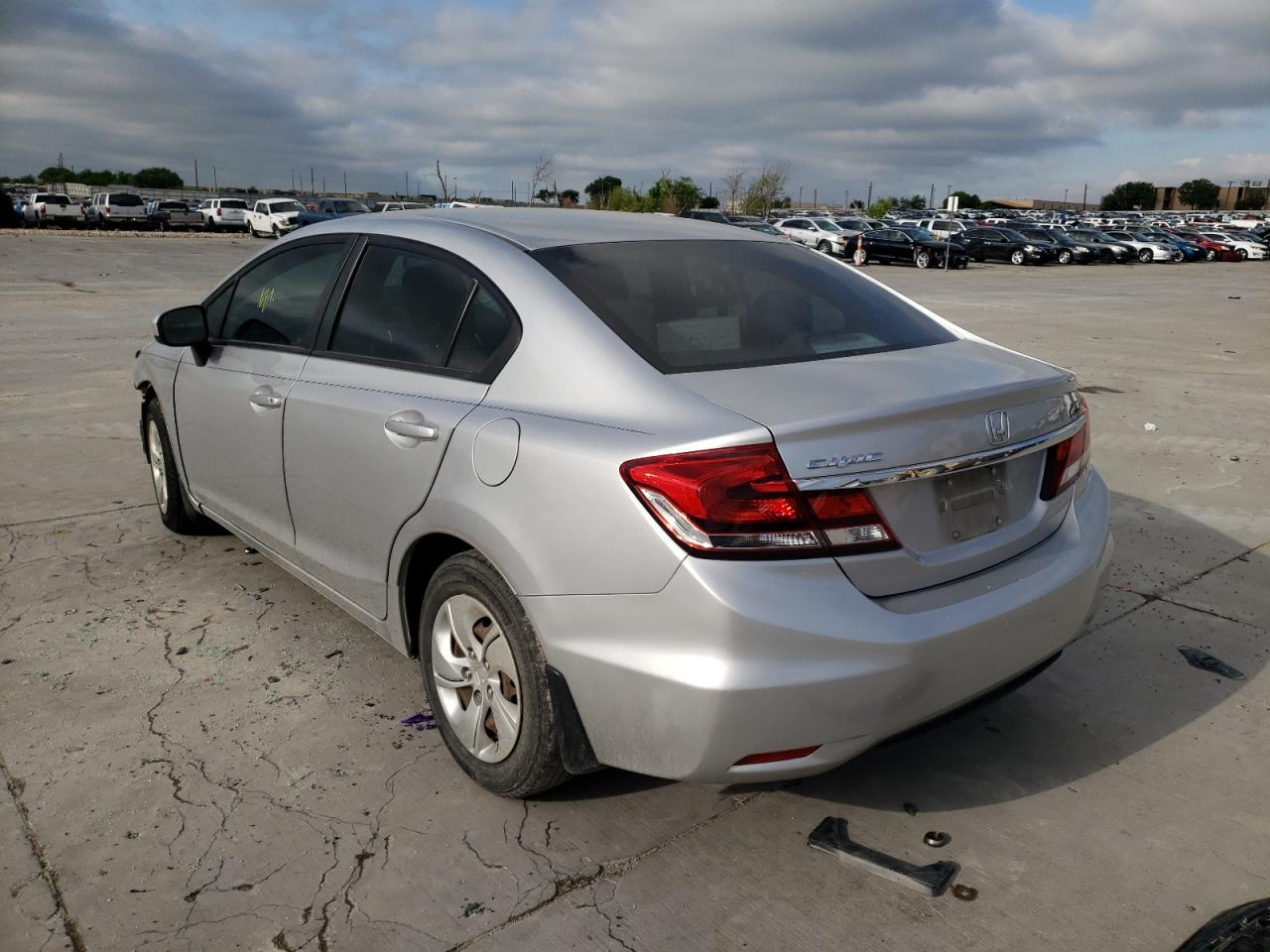 صورة رقم 3 من المزاد - 2014 HONDA CIVIC LX مع VIN 19XFB2F58EE076101