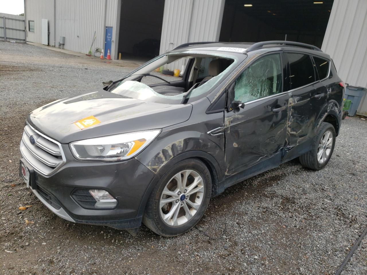 Photo 2 from auction – 2018 FORD ESCAPE SE with VIN 1FMCU0GD8JUA49169
