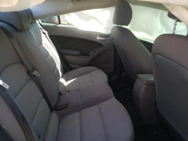 Photo 6 from auction – 2017 KIA FORTE LX with VIN 3KPFK4A72HE047797
