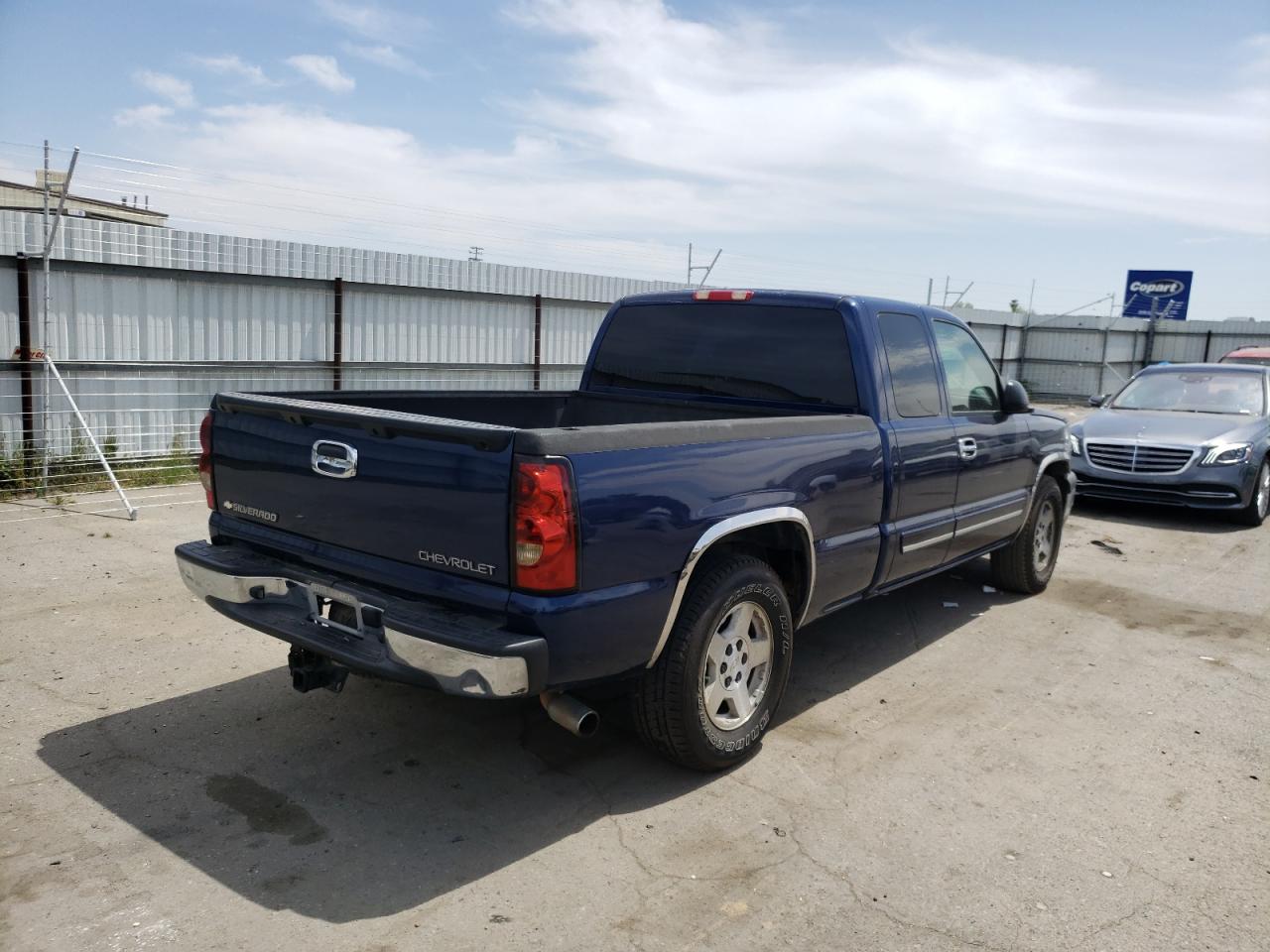 Photo 4 from auction – 2004 CHEVROLET SILVERADO with VIN 2GCEC19T541365848