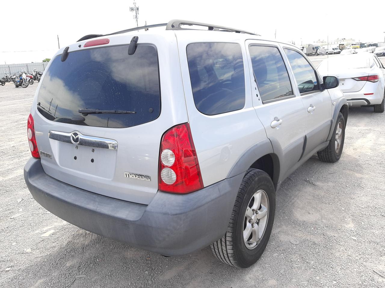صورة رقم 4 من المزاد - 2006 MAZDA TRIBUTE I مع VIN 4F2YZ02Z66KM01005