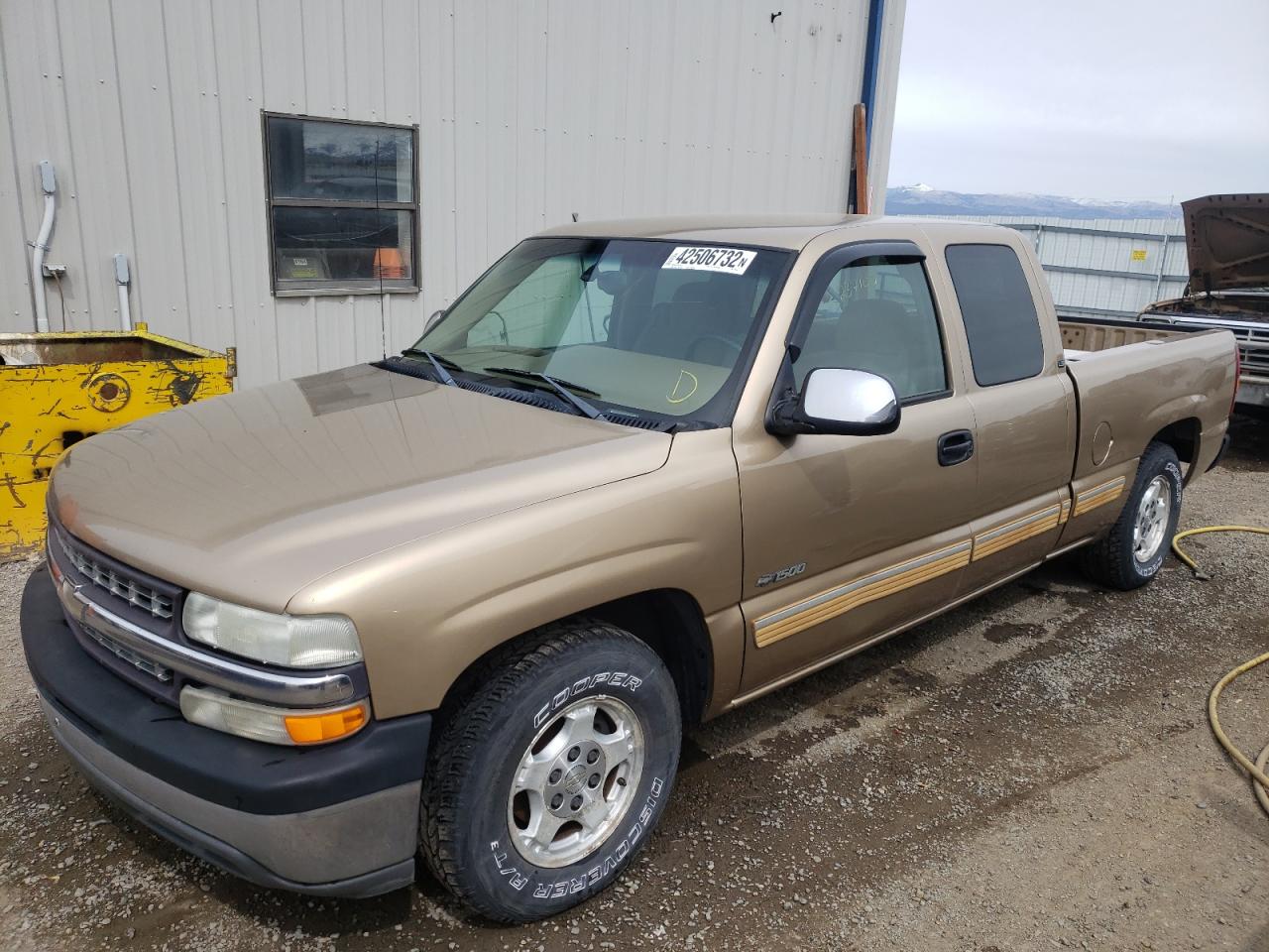 Photo 2 from auction – 2000 CHEVROLET SILVERADO with VIN 2GCEC19T2Y1325586