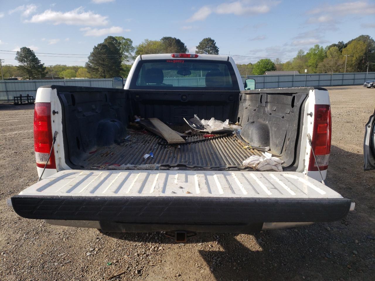 Photo 6 from auction – 2009 GMC SIERRA C25 with VIN 1GTHC44K79F188281