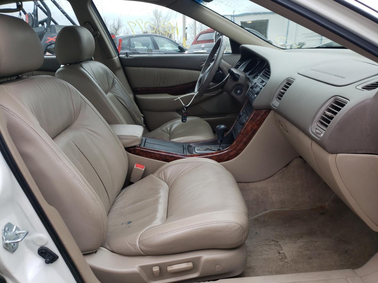 Photo 5 from auction – 2000 ACURA 3.2TL with VIN 19UUA5661YA059752
