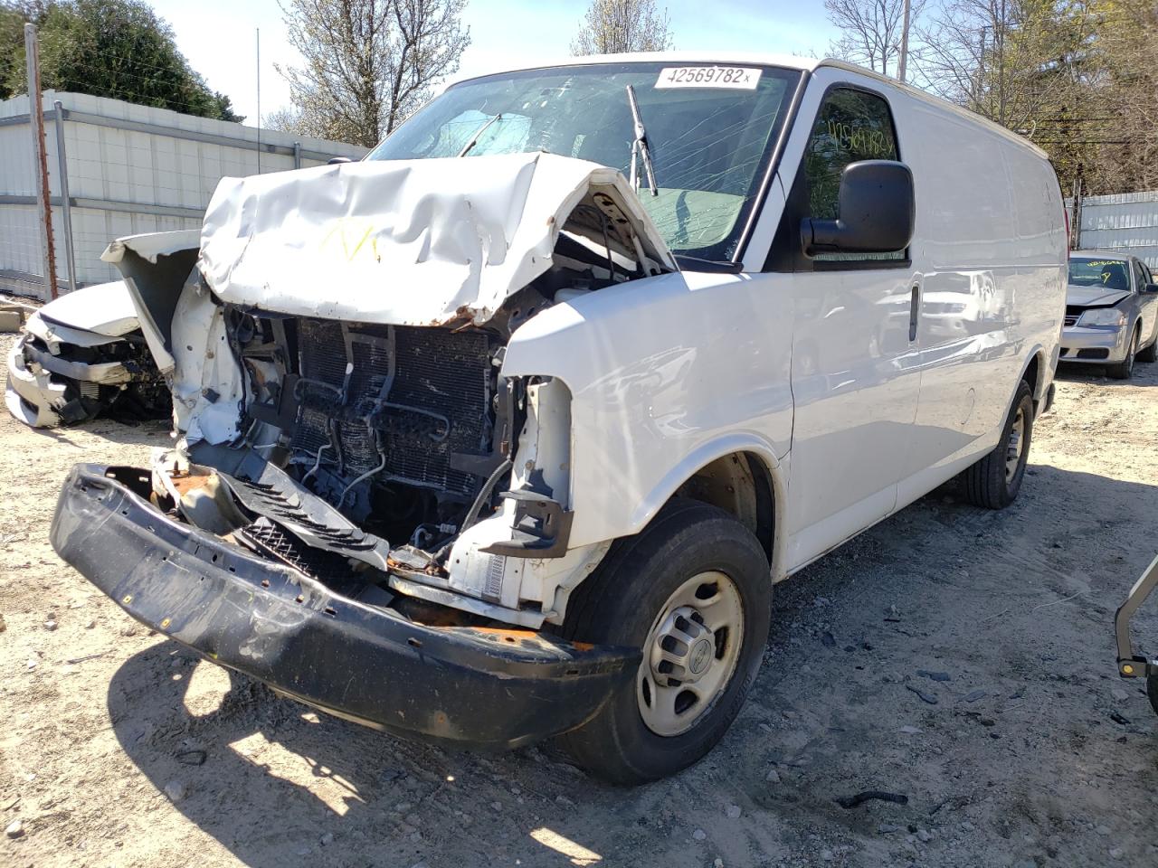Photo 2 from auction – 2011 CHEVROLET EXPRESS G2 with VIN 1GCWGFCA2B1114303