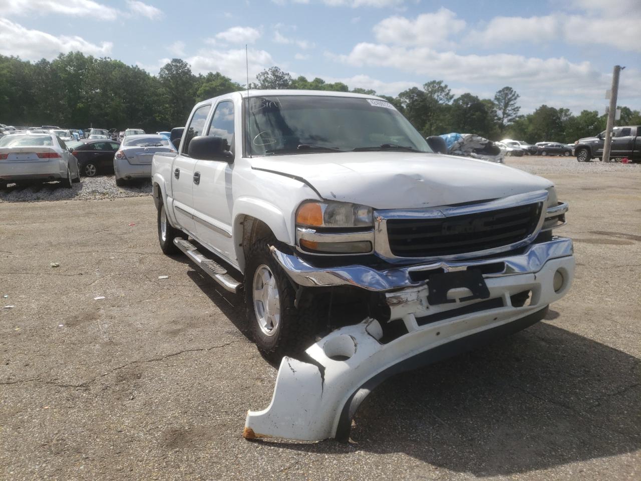 Photo 9 from auction – 2005 GMC NEW SIERRA with VIN 2GTEK13T851155922