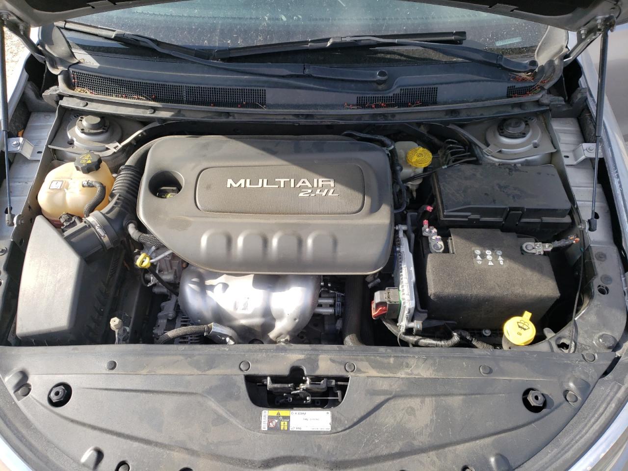Photo 7 from auction – 2015 CHRYSLER 200 LIMITE with VIN 1C3CCCAB8FN539827
