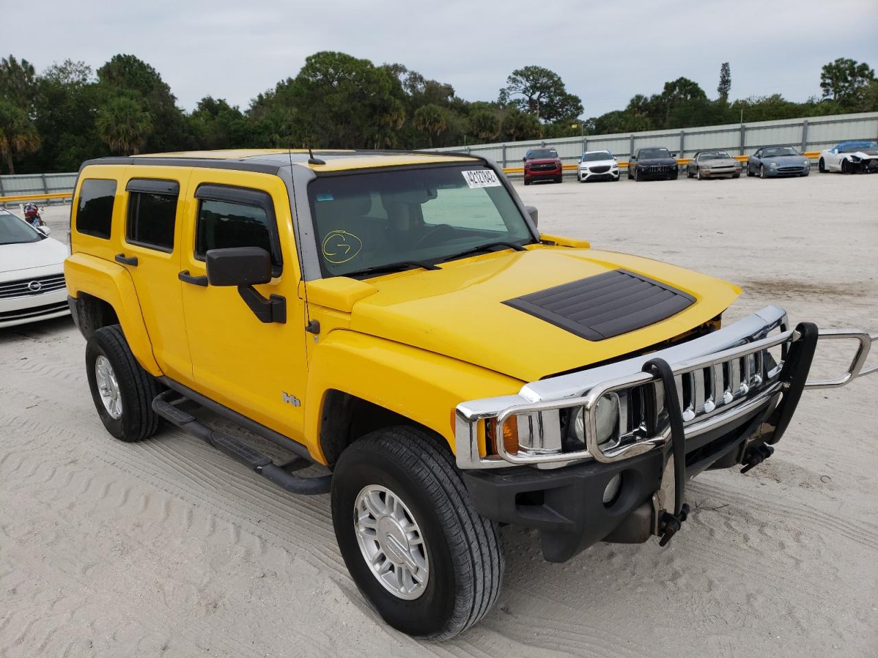 HUMMER H3 2007 with VIN 5GTDN13E578101507 - Photo from auction