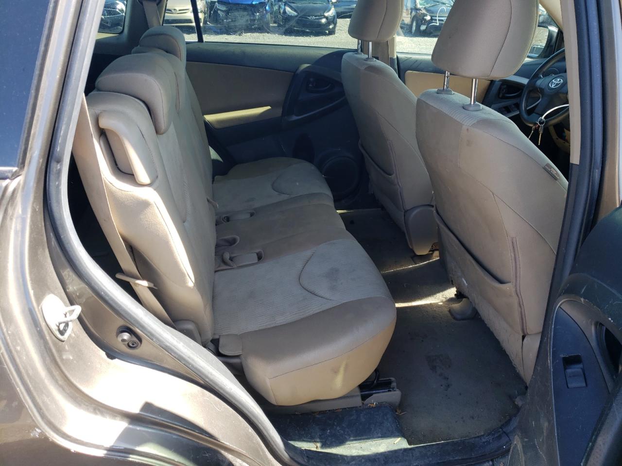 Photo 6 from auction – 2009 TOYOTA RAV4 with VIN 2T3BF33V29W012031