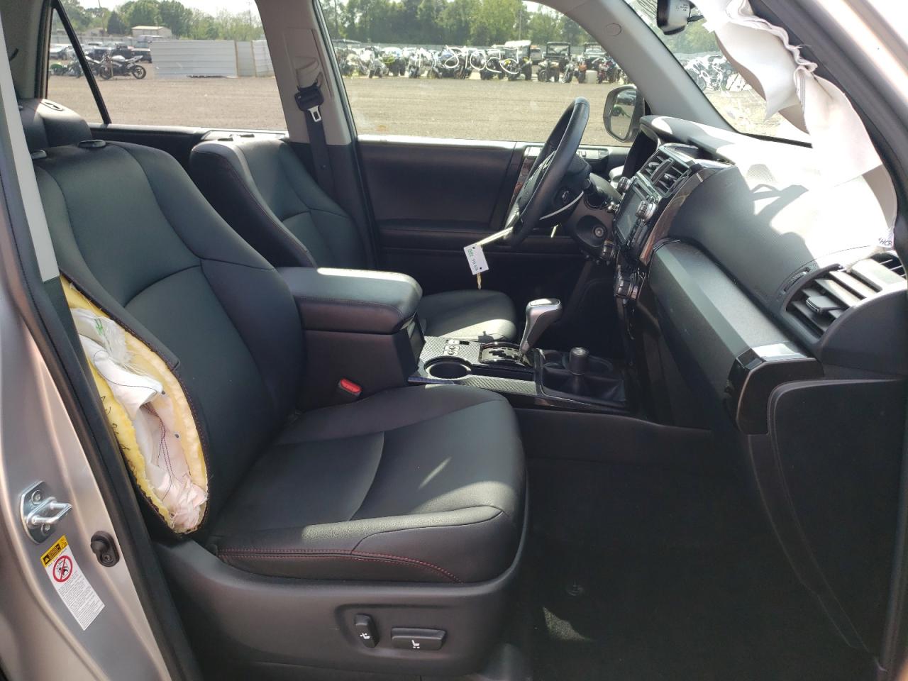 Photo 5 from auction – 2018 TOYOTA 4RUNNER SR with VIN JTEBU5JR0J5489605