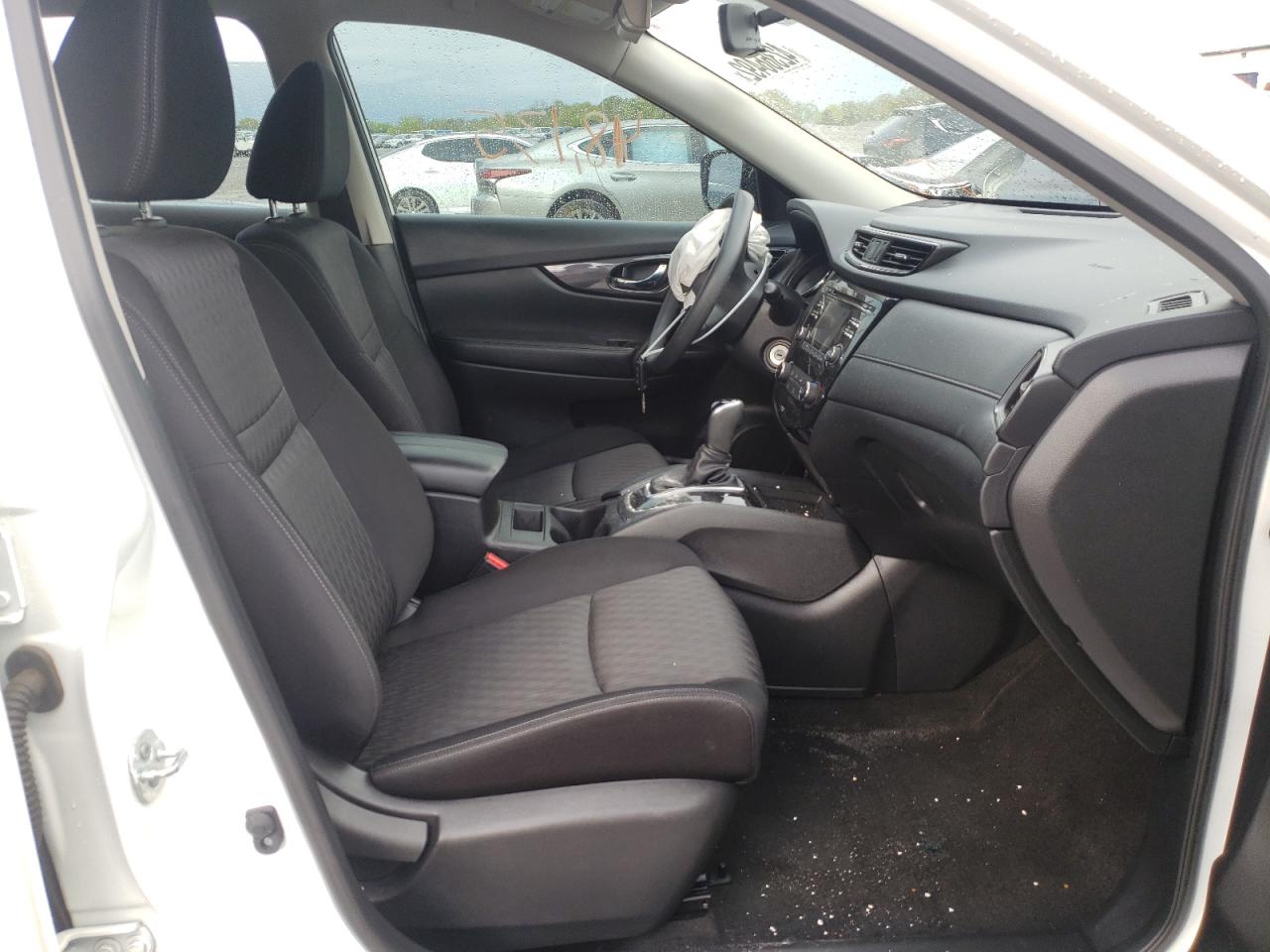 Photo 5 from auction – 2017 NISSAN ROGUE S with VIN JN8AT2MTXHW137763