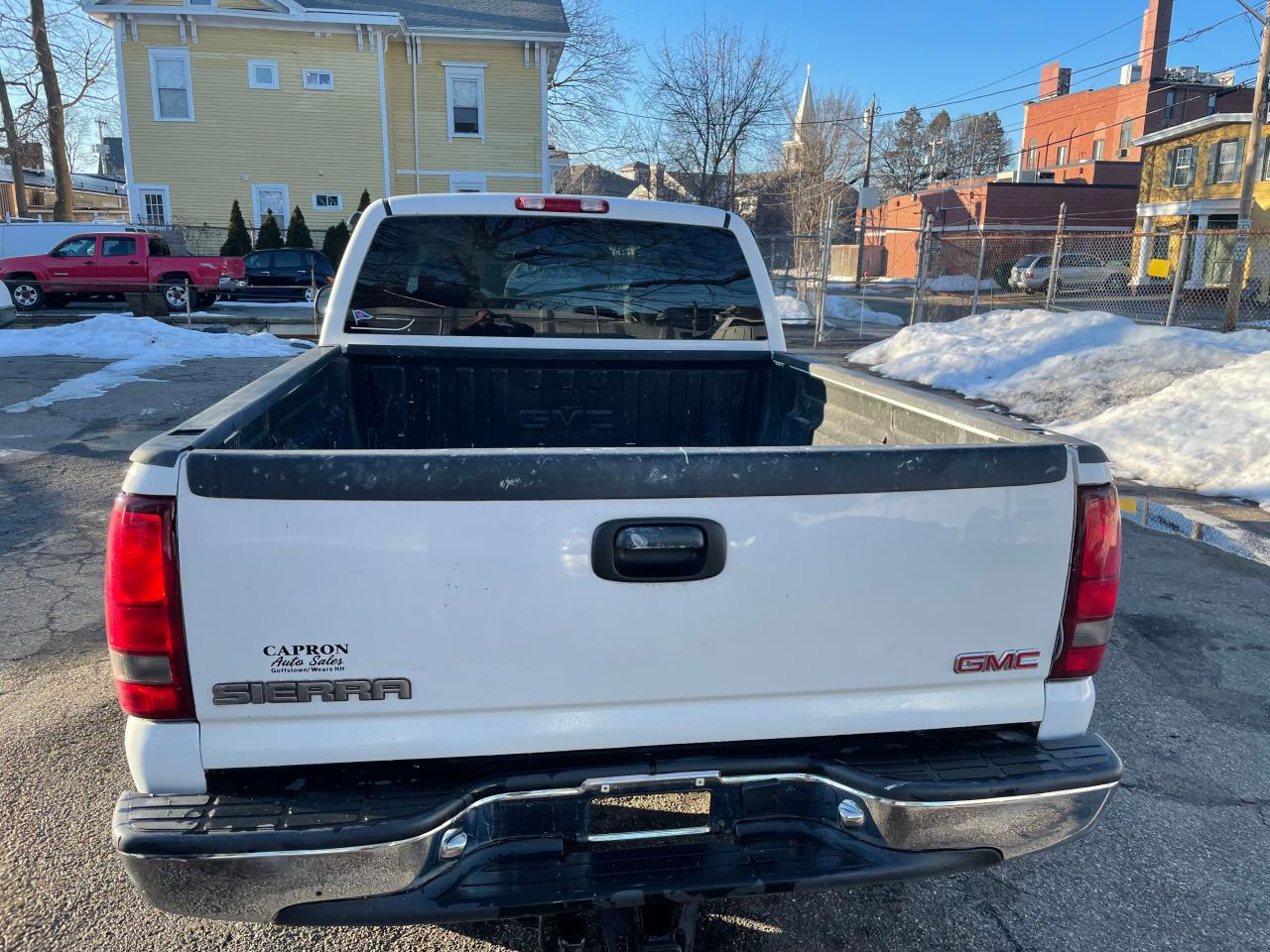 Photo 9 from auction – 2004 GMC NEW SIERRA with VIN 2GTEK19T041203029