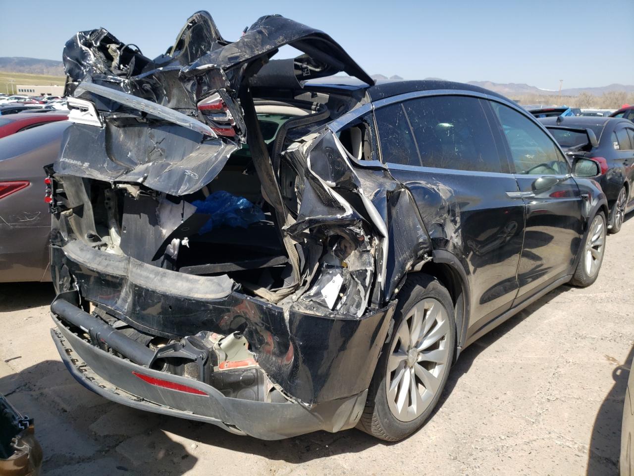 Photo 4 from auction – 2018 TESLA MODEL X with VIN 5YJXCDE28JF103273
