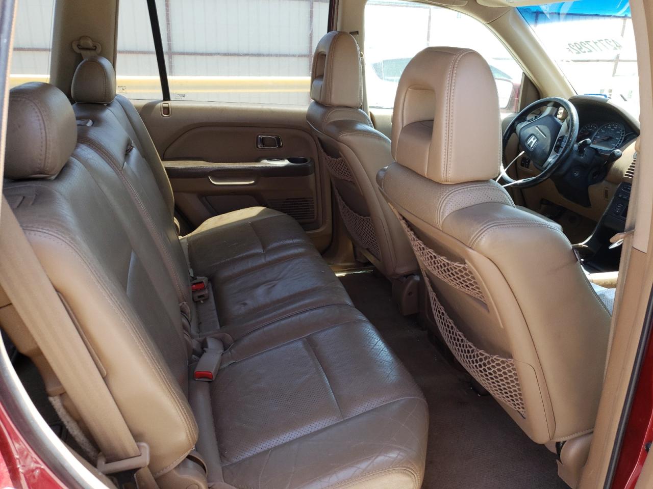 Photo 16 from auction – 2004 HONDA PILOT EXL with VIN 5FNYF18544B009590
