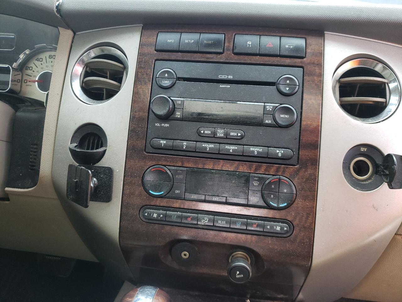 Photo 9 from auction – 2007 FORD EXPEDITION with VIN 1FMFU19597LA45266