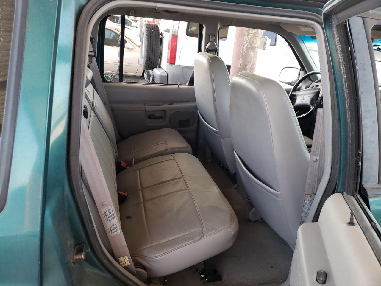 Photo 6 from auction – 1998 MERCURY MOUNTAINEE with VIN 4M2ZU52P1WUJ12594